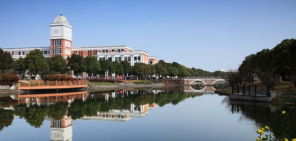 溫州醫(yī)科大學仁濟學院 - 最美院校