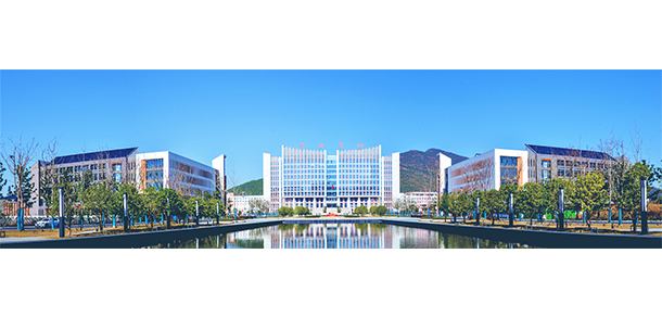 大學(xué)校志：校名、校標(biāo)、校訓(xùn)、?；?、校旗、校歌