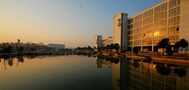 我的大學(xué)-大學(xué)志