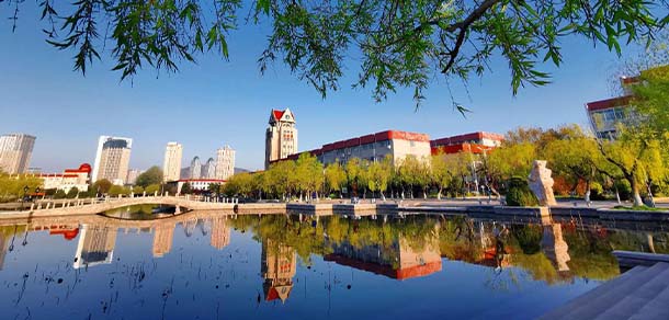 煙臺大學 - 最美院校