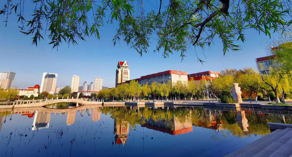 時(shí)光匆匆，歲月如歌！——珍惜自己最美好的時(shí)光，珍惜時(shí)下，放肆而不張揚(yáng)的青春年華。