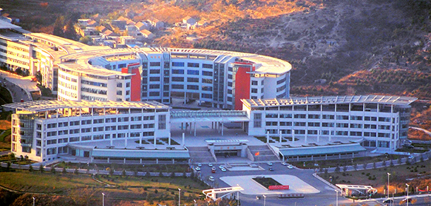 青島科技大學 - 最美院校