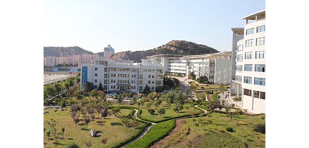 青島科技大學 - 最美大學