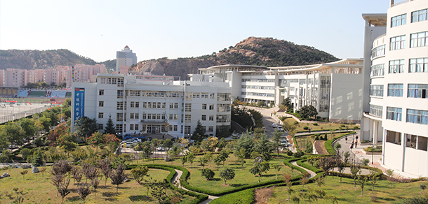 青島科技大學 - 最美大學