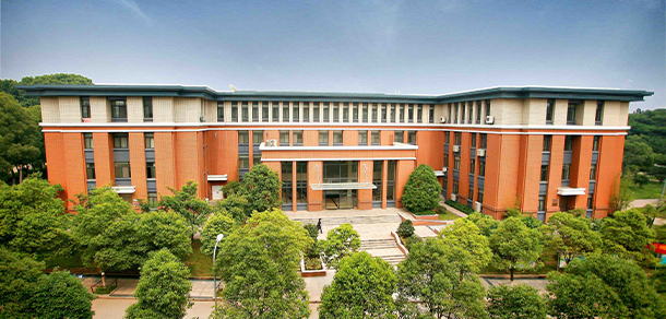 我的大學(xué)-大學(xué)志