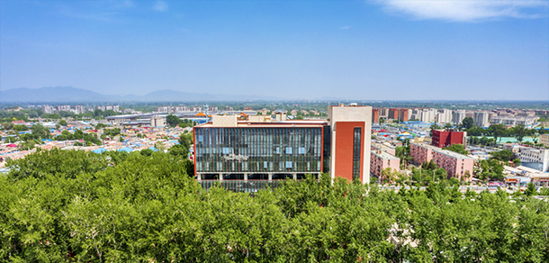 大學(xué)校志：校名、校標、校訓(xùn)、?；?、校旗、校歌