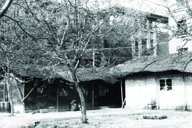 借用北京師范大學(xué)校園辦學(xué) 