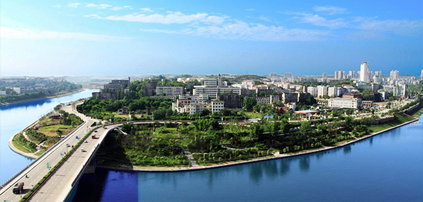 大學(xué)校志：校名、校標(biāo)、校訓(xùn)、?；?、校旗、校歌