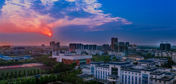 四川交通職業(yè)技術學院 - 最美大學