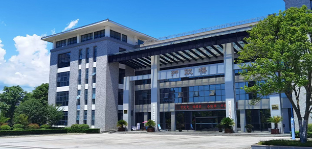 我的大學(xué)-大學(xué)志