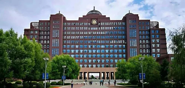 大學(xué)校志：校名、校標(biāo)、校訓(xùn)、校徽、校旗、校歌