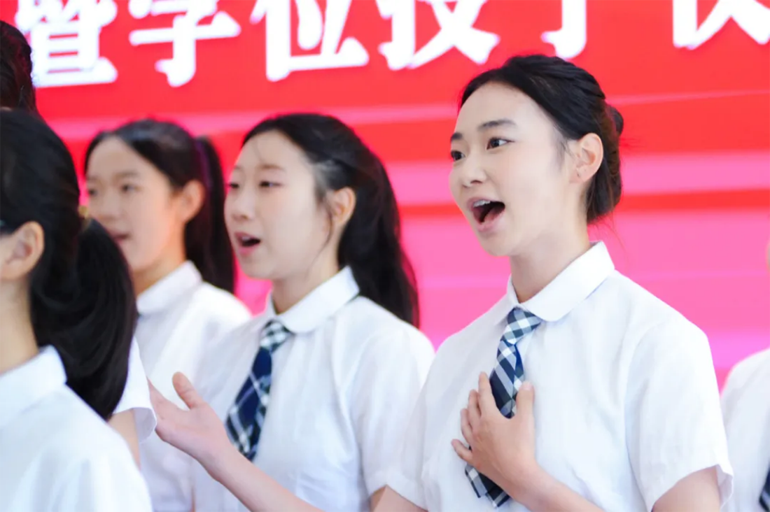 再見，小何——遼寧何氏醫(yī)學院