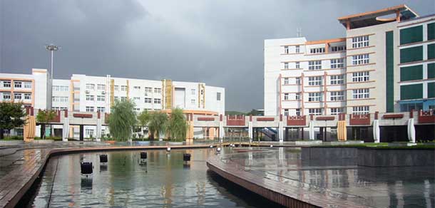 北華大學(xué) - 最美院校